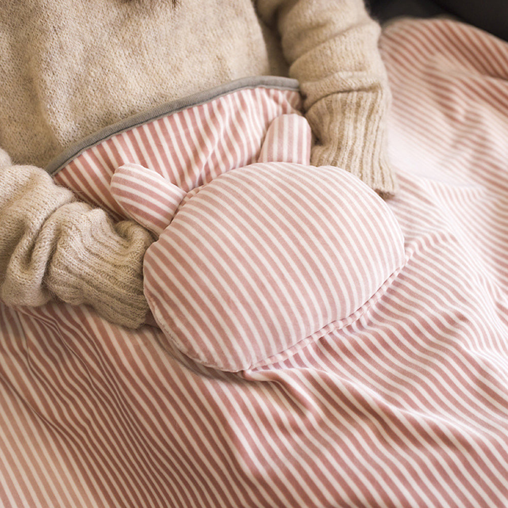 Electric Heating Blanket With Cartoon Hand Warmer 5V Safe Voltage Washable Fast Heating USB Heated Blanket (72CM x 115CM) pink